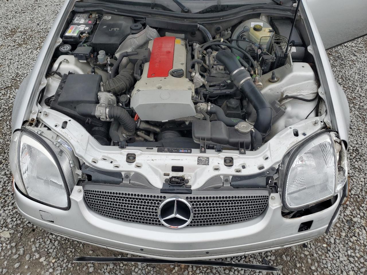 2000 Mercedes-Benz Slk 230 Kompressor VIN: WDBKK47F3YF157811 Lot: 64007815