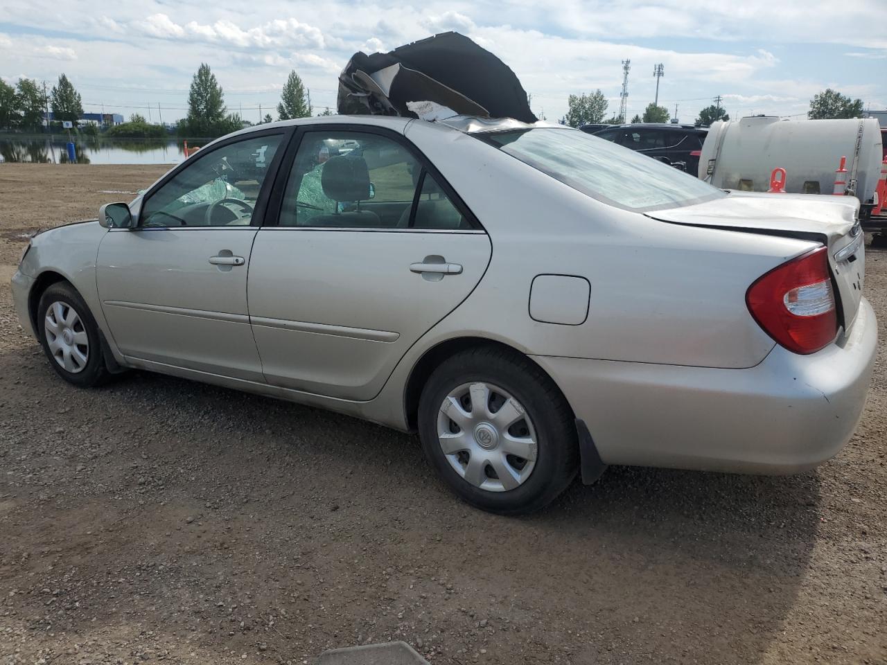 2004 Toyota Camry Le VIN: 4T1BE32K44U935882 Lot: 65652095