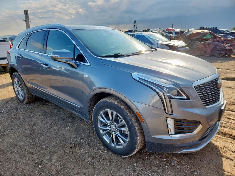  CADILLAC XT5 2021 Серый