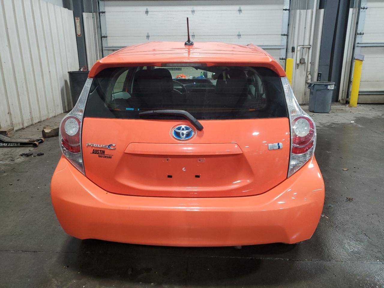 2014 Toyota Prius C VIN: JTDKDTB31E1081856 Lot: 64184965