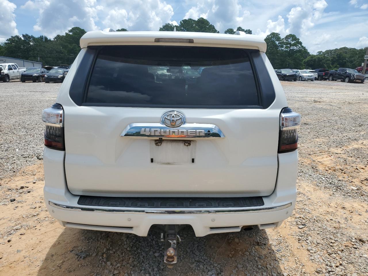 2015 Toyota 4Runner Sr5/Sr5 Premium VIN: JTEBU5JR5F5267083 Lot: 64468395