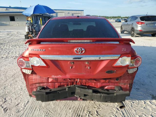 TOYOTA COROLLA 2013 Czerwony