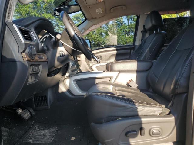  NISSAN TITAN 2017 Szary