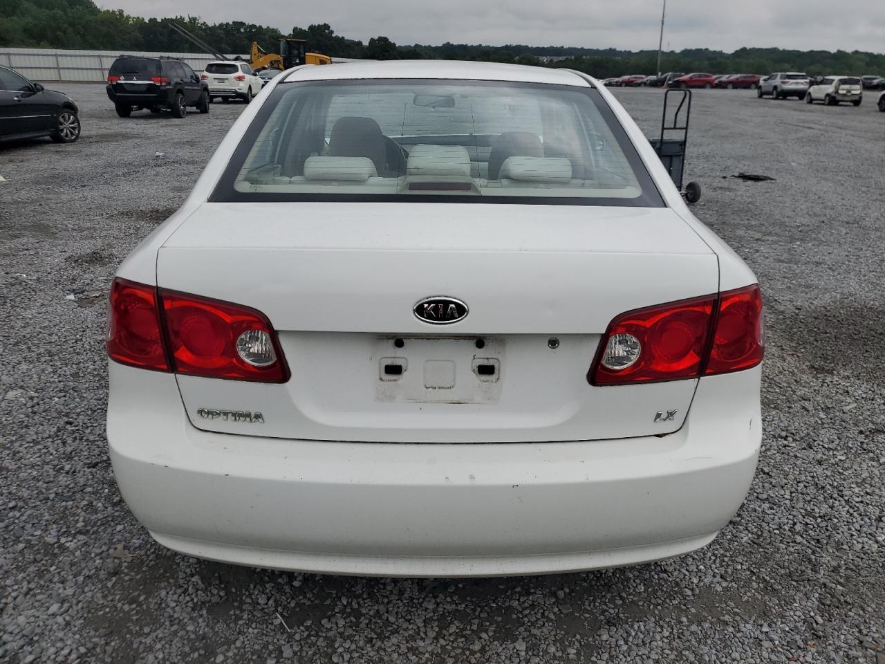 2008 Kia Optima Lx VIN: KNAGE123485258224 Lot: 63982515