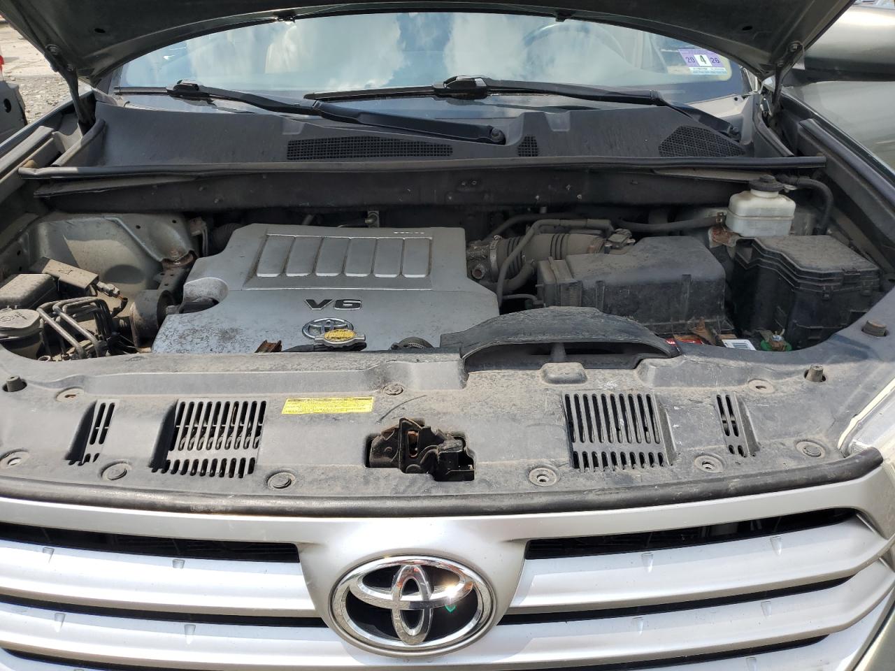 2011 Toyota Highlander Base VIN: 5TDBK3EH0BS052795 Lot: 60803625