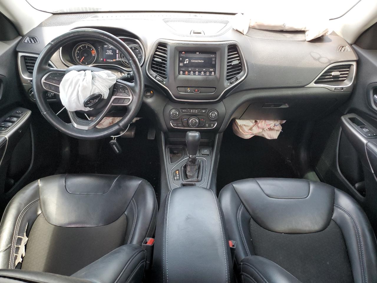 2019 Jeep Cherokee Latitude Plus VIN: 1C4PJLLB4KD110779 Lot: 65365175