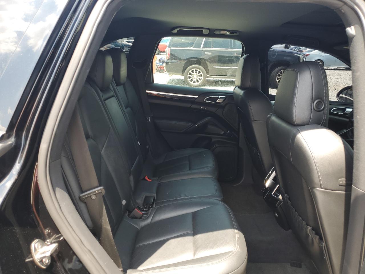 2011 Porsche Cayenne VIN: WP1AA2A27BLA00364 Lot: 63630765