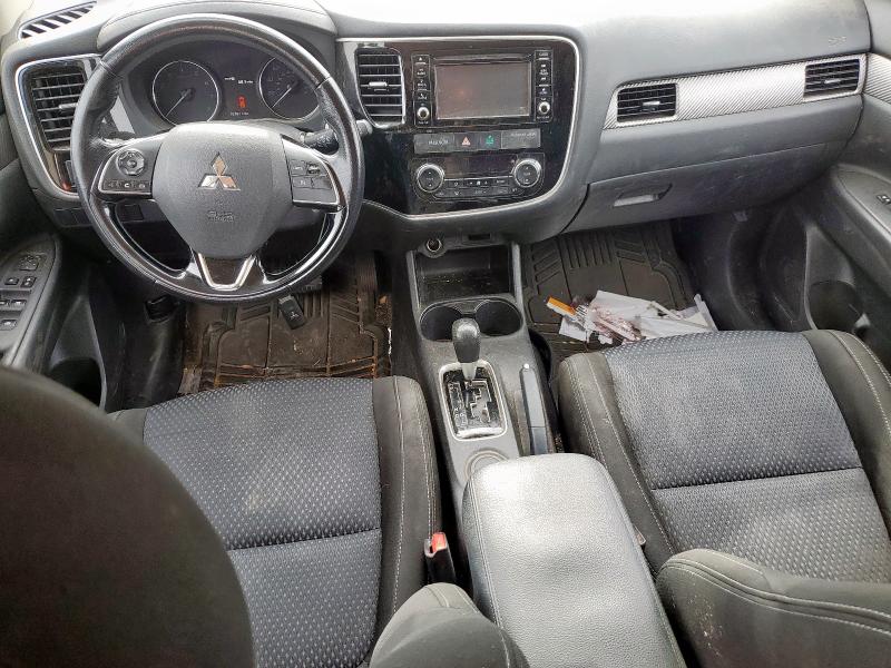  MITSUBISHI OUTLANDER 2016 Silver