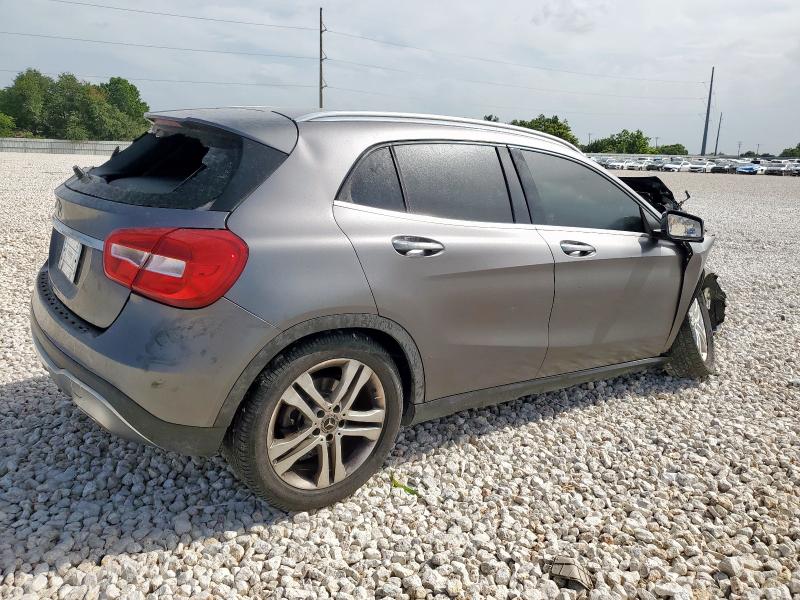  MERCEDES-BENZ GLA-CLASS 2018 Серый
