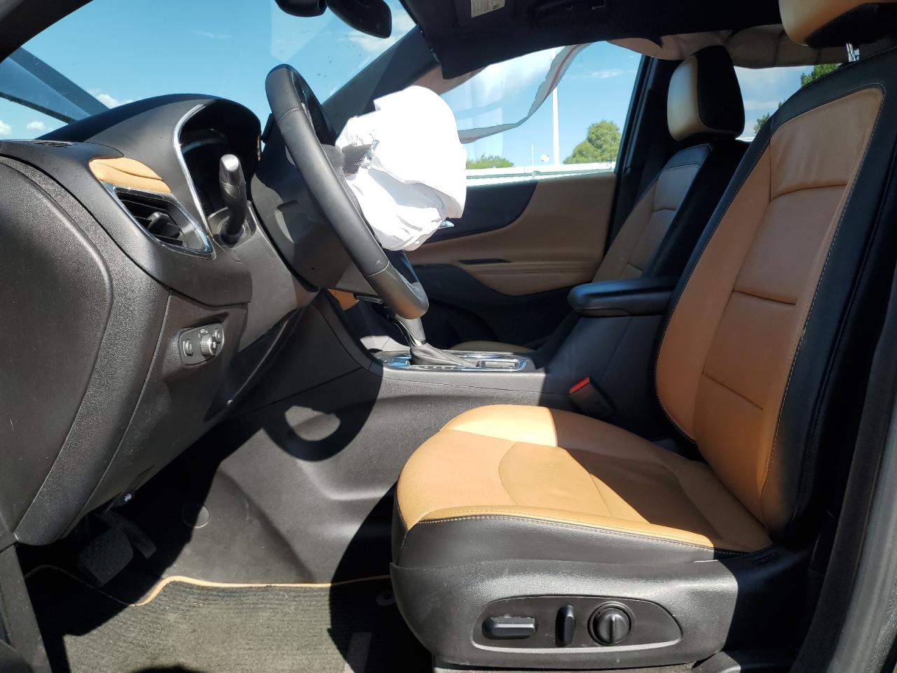 2018 Chevrolet Equinox Premier VIN: 2GNAXVEV9J6288540 Lot: 63873455