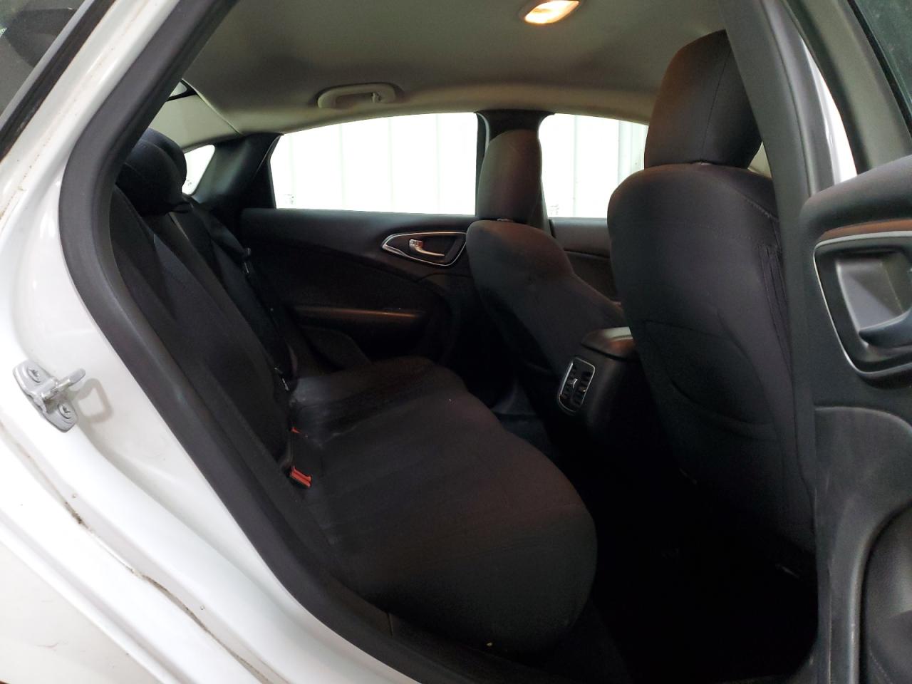 2015 Chrysler 200 Limited VIN: 1C3CCCAB4FN646440 Lot: 66081655