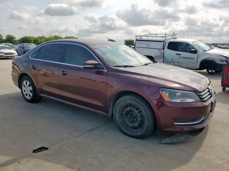 Sedans VOLKSWAGEN PASSAT 2014 Bordowy