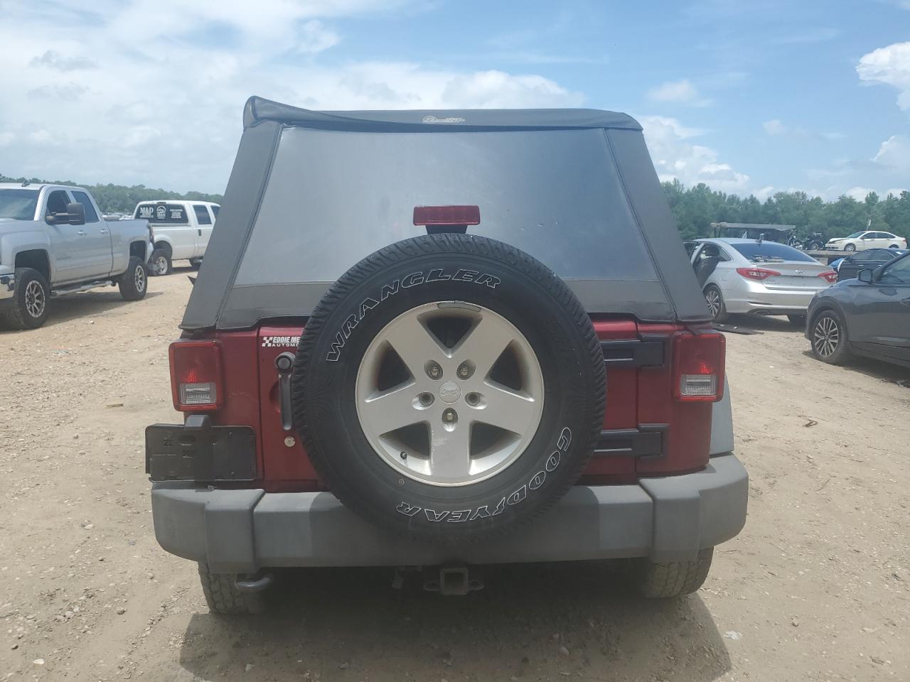 2013 Jeep Wrangler Unlimited Sport VIN: 1C4BJWDG5DL519503 Lot: 64560335