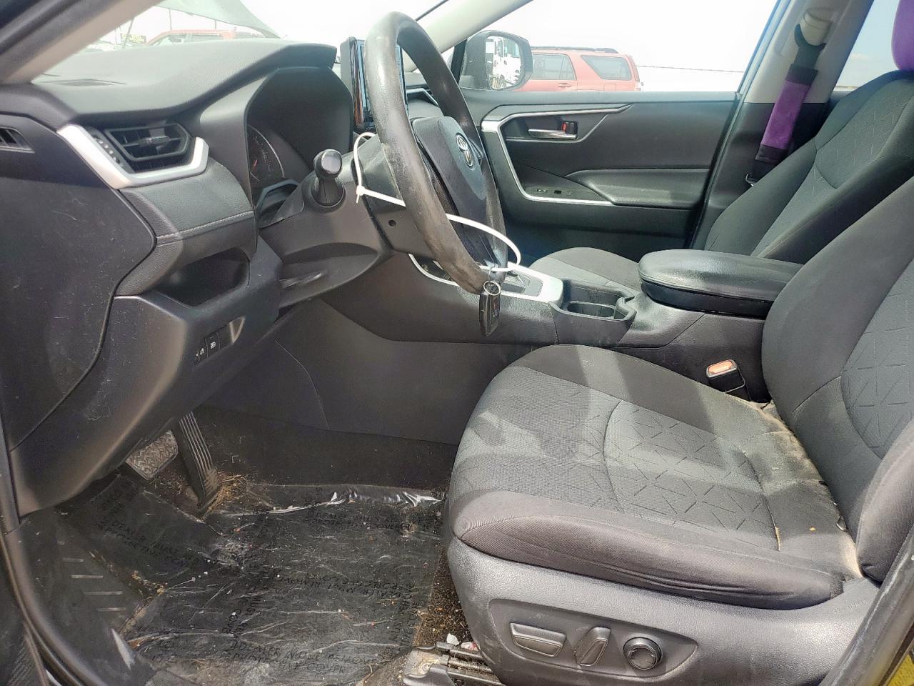 2020 Toyota Rav4 Xle VIN: 2T3W1RFV0LC058464 Lot: 65473955