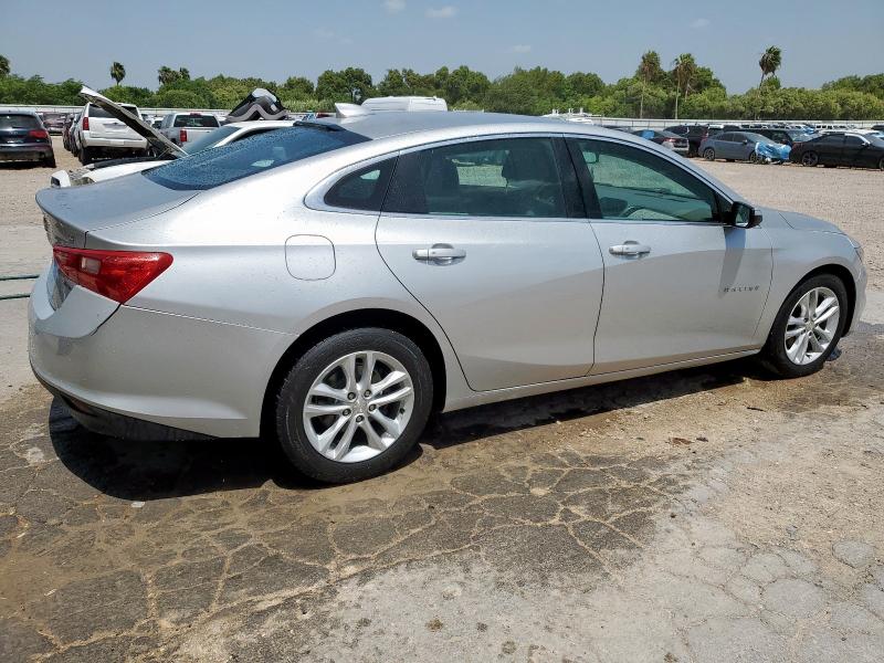 Sedans CHEVROLET MALIBU 2017 Srebrny