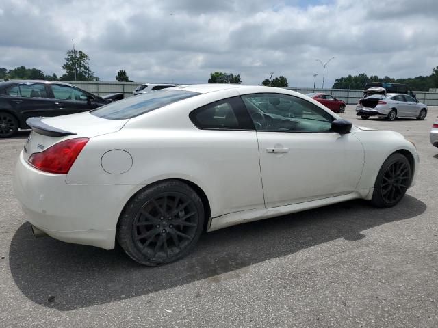 Coupet INFINITI Q60 2015 White