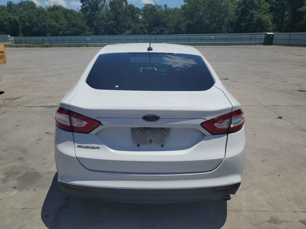 2016 Ford Fusion S VIN: 3FA6P0G74GR389105 Lot: 65675475