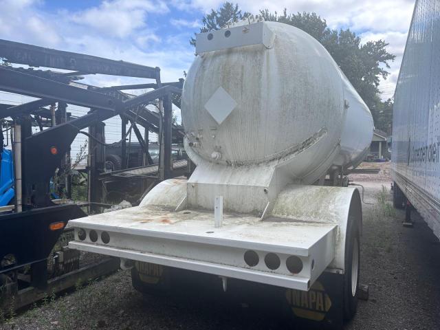 1986 LLKX 10200 GAL - TRAILERS FUEL TANK TRAILER