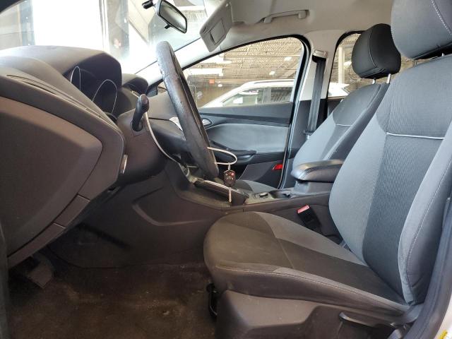 Седаны FORD FOCUS 2013 Белы