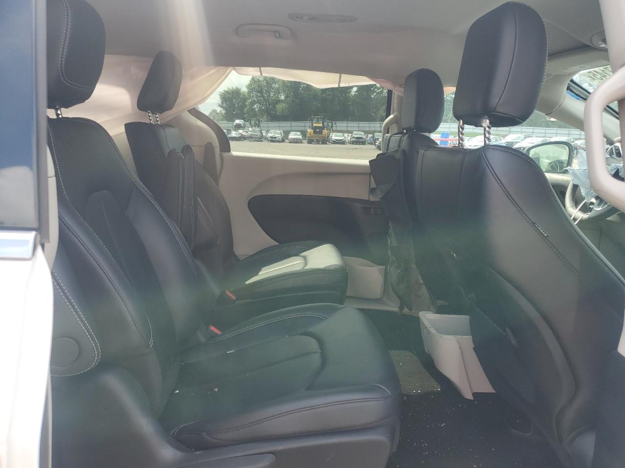 2024 Chrysler Pacifica Hybrid Select VIN: 2C4RC1S71RR121699 Lot: 63947145