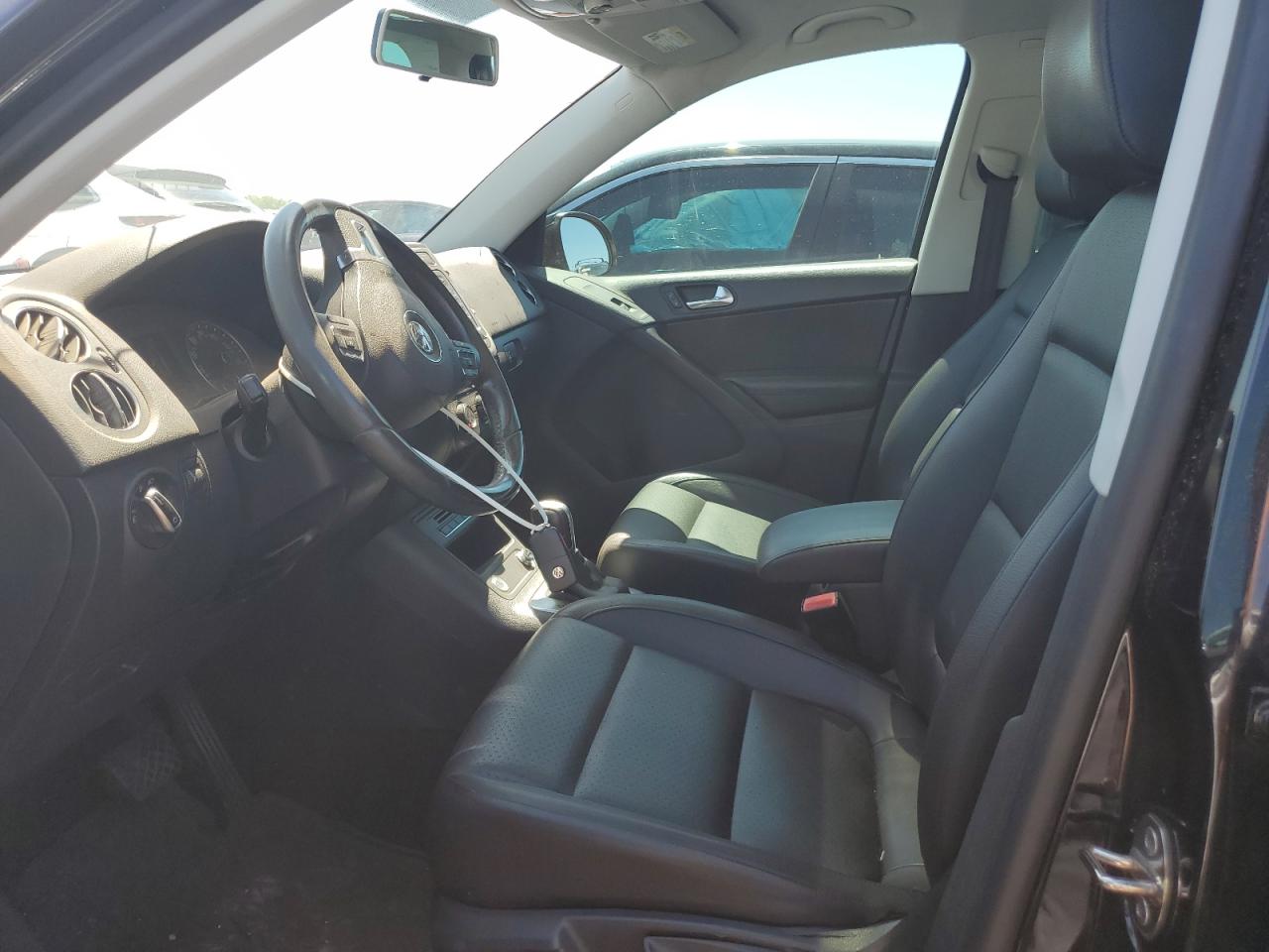 2015 Volkswagen Tiguan S VIN: WVGAV7AX2FW524276 Lot: 63631995