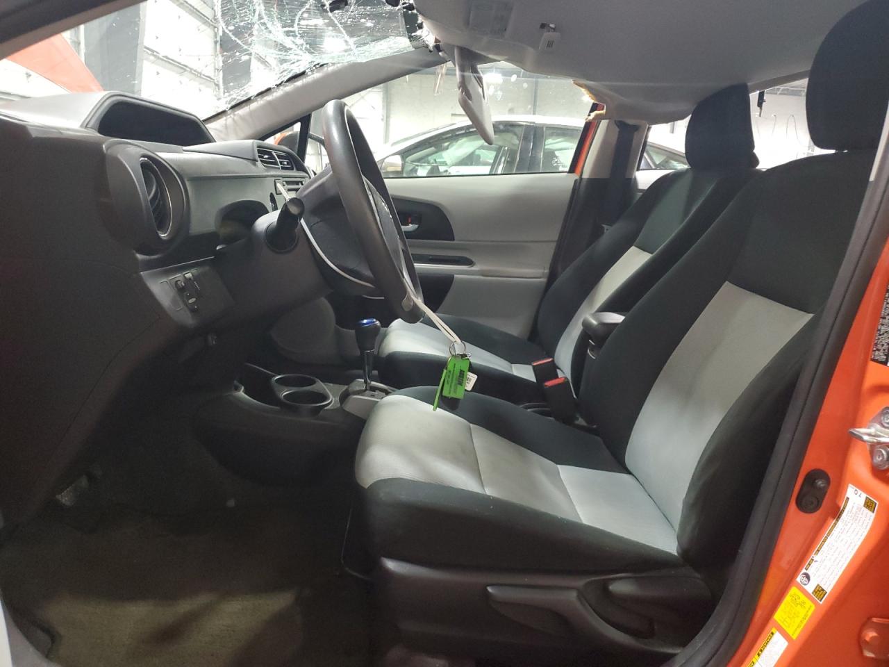 2014 Toyota Prius C VIN: JTDKDTB31E1081856 Lot: 64184965