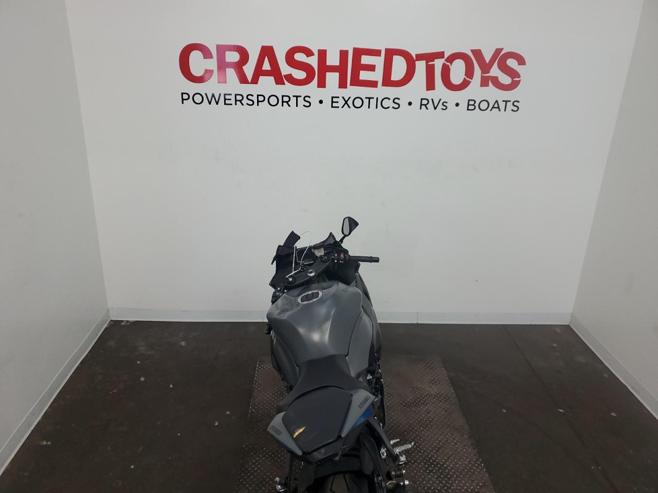 引退するので売ります 2025 Kawasaki Ninja ZX-6R Non-ABS at MN - Ham Lake, Copart