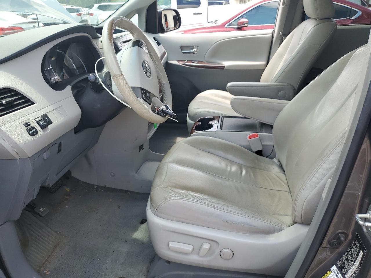 2014 Toyota Sienna Xle VIN: 5TDDK3DC8ES080041 Lot: 65880045