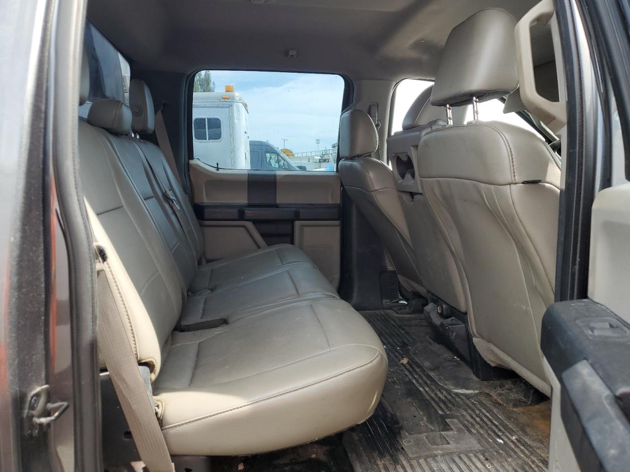 2017 Ford F350 Super Duty VIN: 1FD8W3HT5HED33712 Lot: 63810405