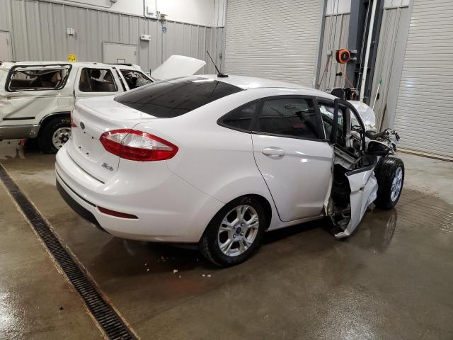 Sedans FORD FIESTA 2015 Biały
