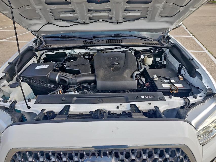  TOYOTA TACOMA 2019 Biały