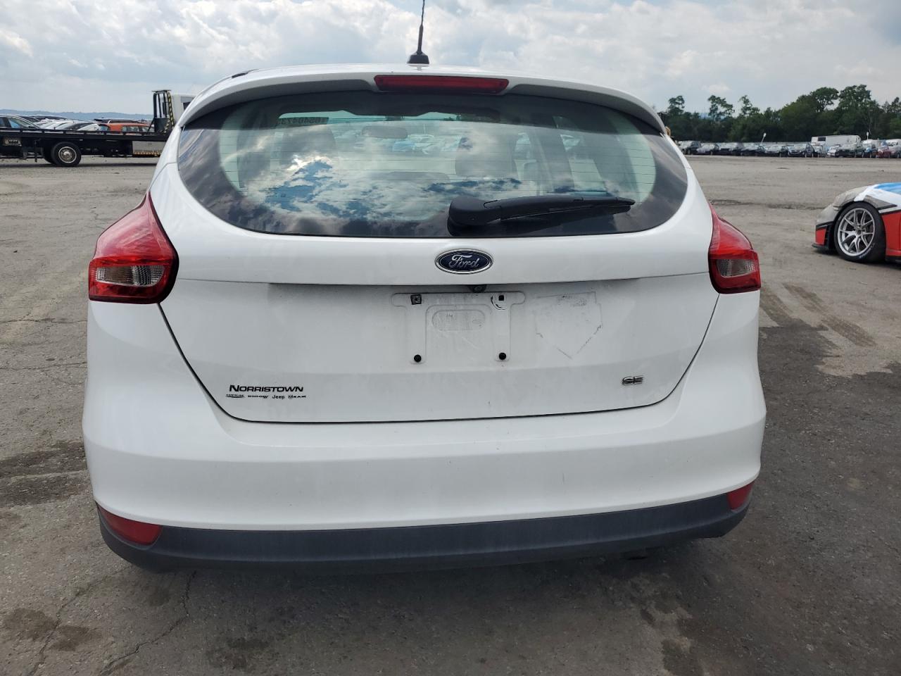 2016 Ford Focus Se VIN: 1FADP3K25GL304131 Lot: 65404735