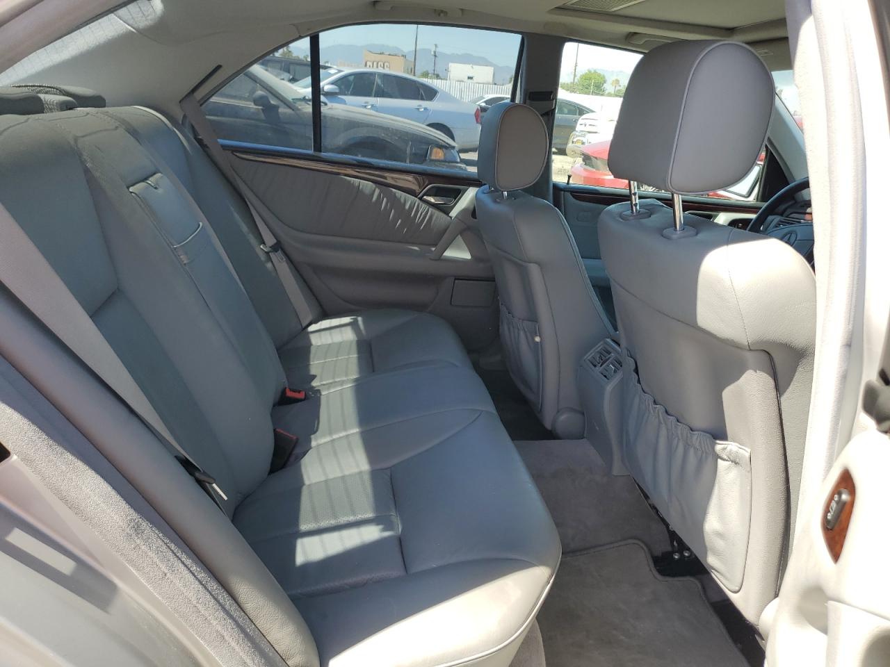 1999 Mercedes-Benz E 320 VIN: WDBJF65HXXA796327 Lot: 64125305