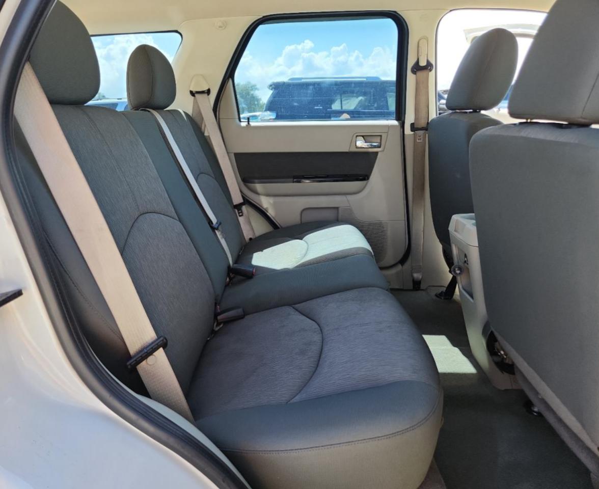 2011 Mazda Tribute I VIN: 4F2CY0C78BKM07277 Lot: 64648405