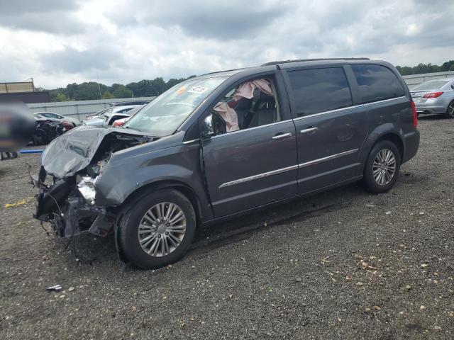2016 Chrysler Town & Country Touring L