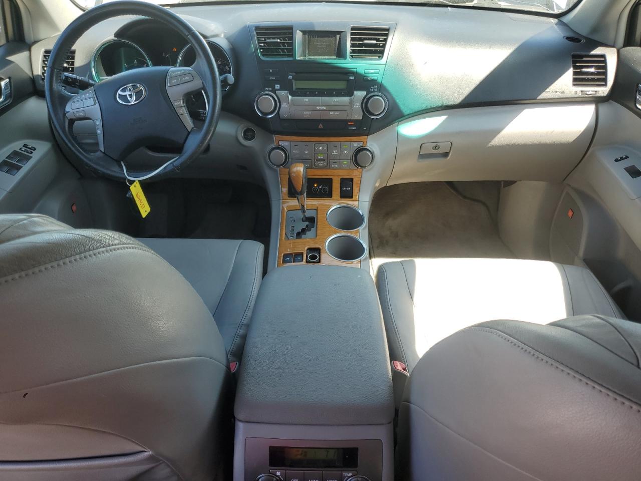 2008 Toyota Highlander Hybrid Limited VIN: JTEEW44AX82011131 Lot: 62888745