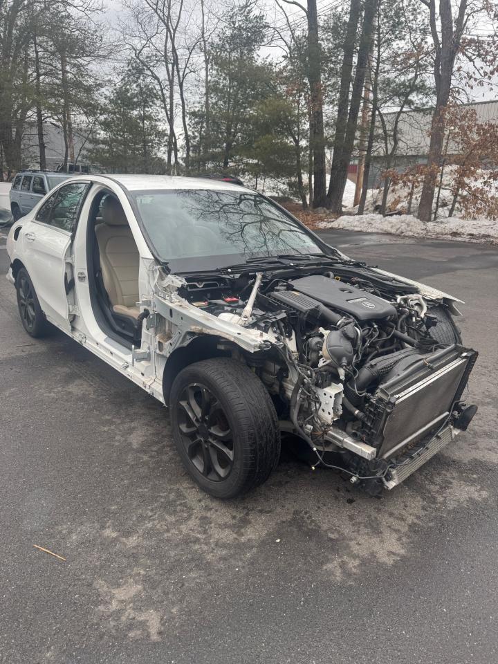 2015 Mercedes-Benz C 300 4Matic VIN: 55SWF4KB0FU063185 Lot: 67022065