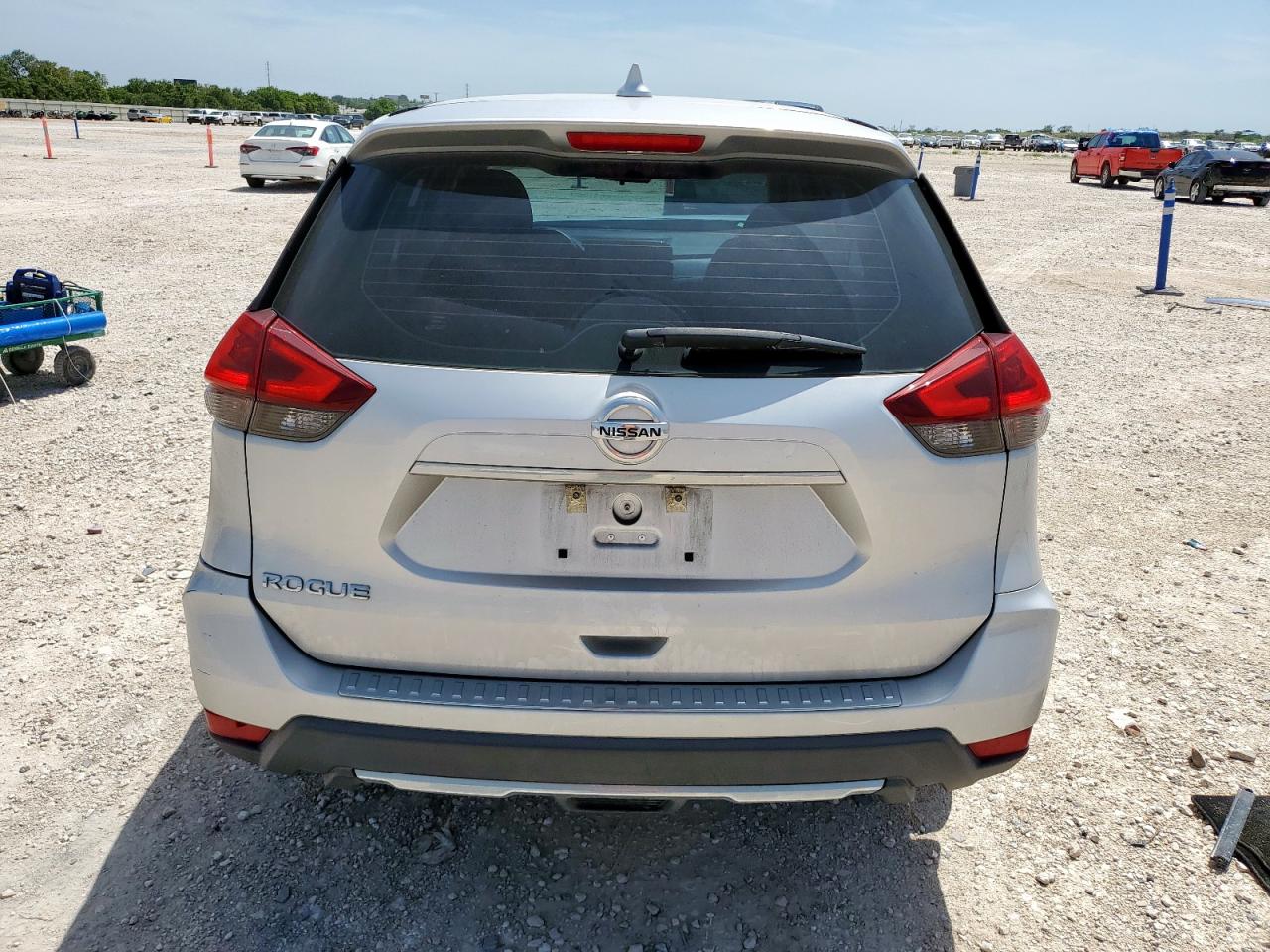 2018 Nissan Rogue S VIN: 5N1AT2MT4JC709103 Lot: 65226225