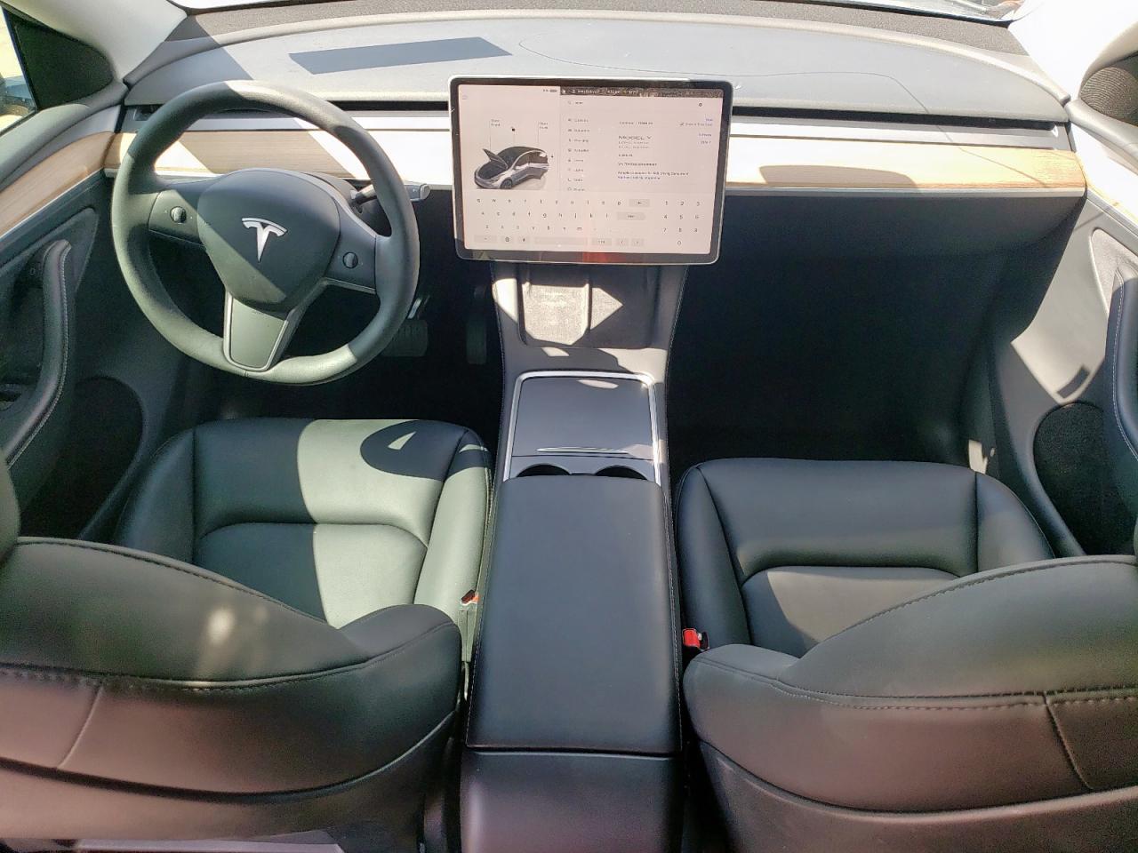 2024 Tesla Model Y VIN: 7SAYGDEE8RA299343 Lot: 65370225