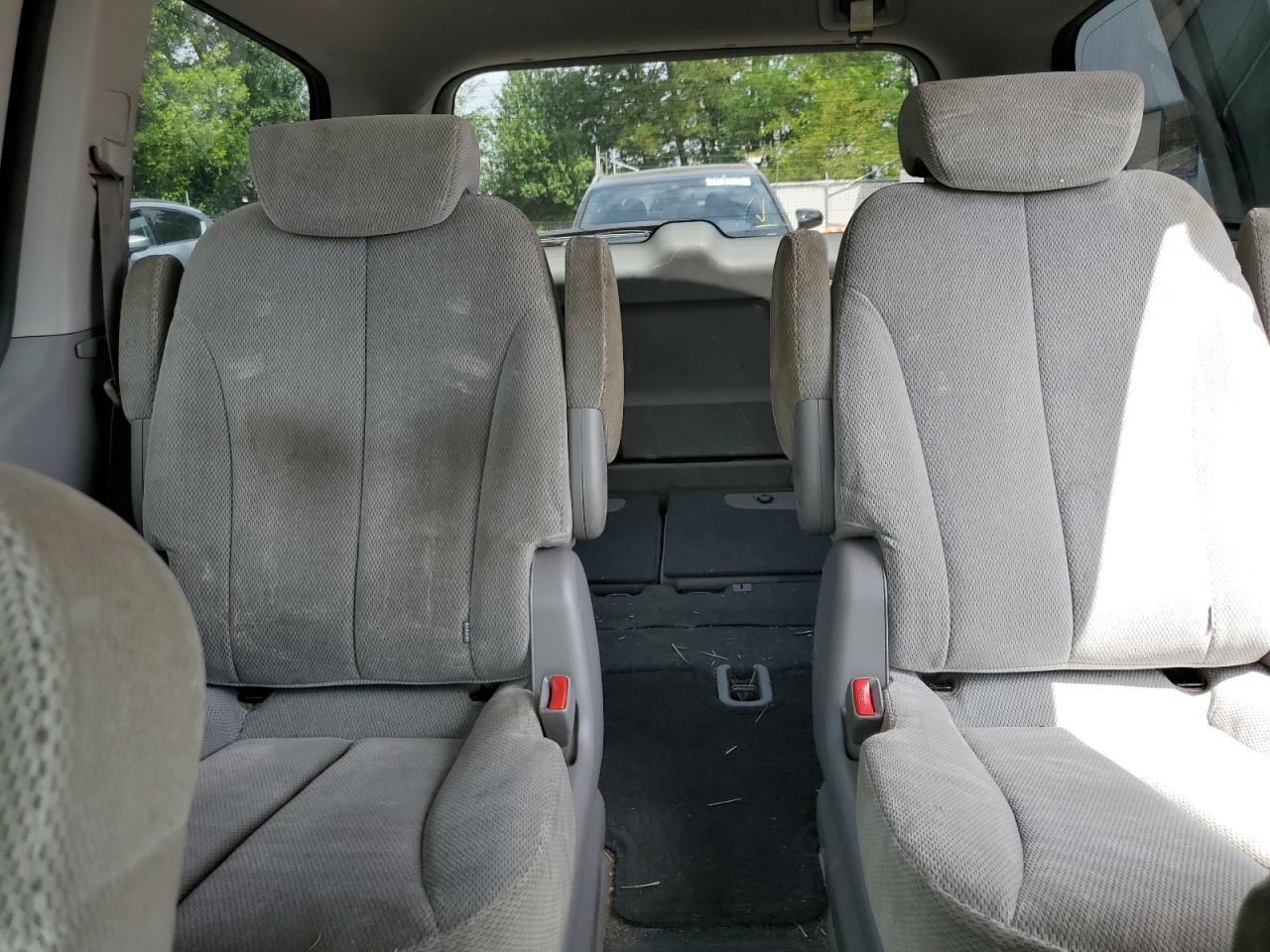 2008 Kia Sedona Ex VIN: KNDMB233886233226 Lot: 64519265