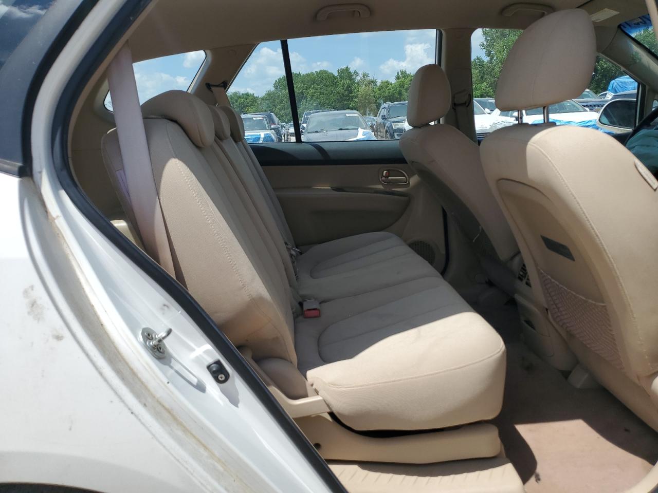2008 Kia Rondo Lx VIN: KNAFG526487130917 Lot: 64700175