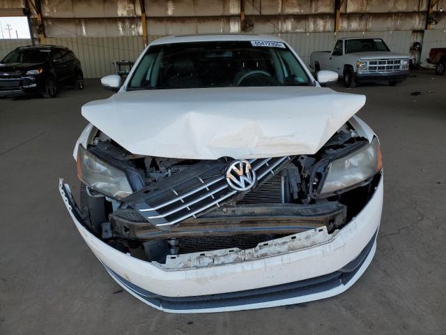  VOLKSWAGEN PASSAT 2013 Biały
