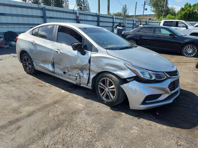  CHEVROLET CRUZE 2018 Srebrny