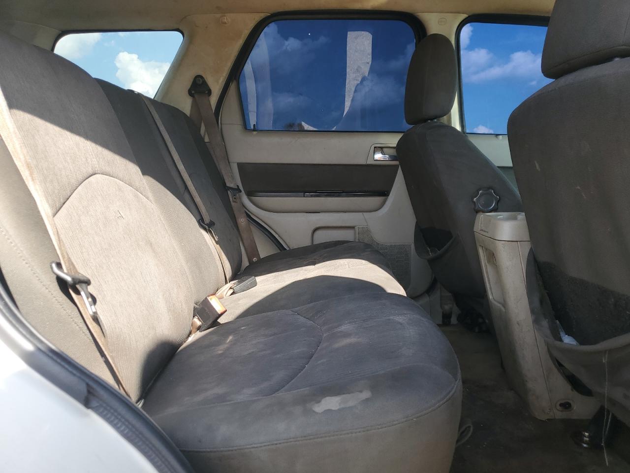 2010 Mazda Tribute I VIN: 4F2CY0C74AKM02754 Lot: 62358295