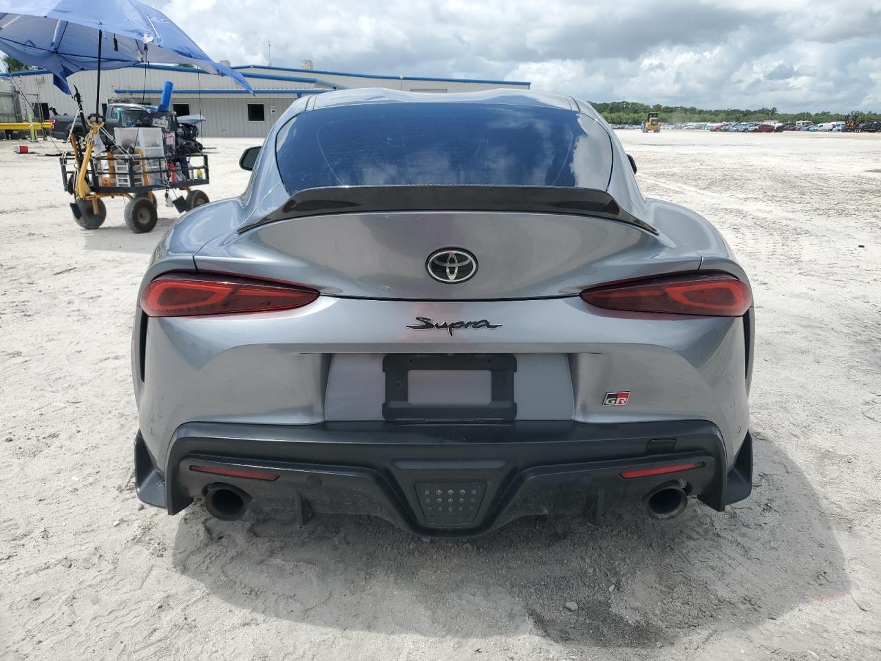 2021 Toyota Supra Base VIN: WZ1DB0C04MW042702 Lot: 65190205