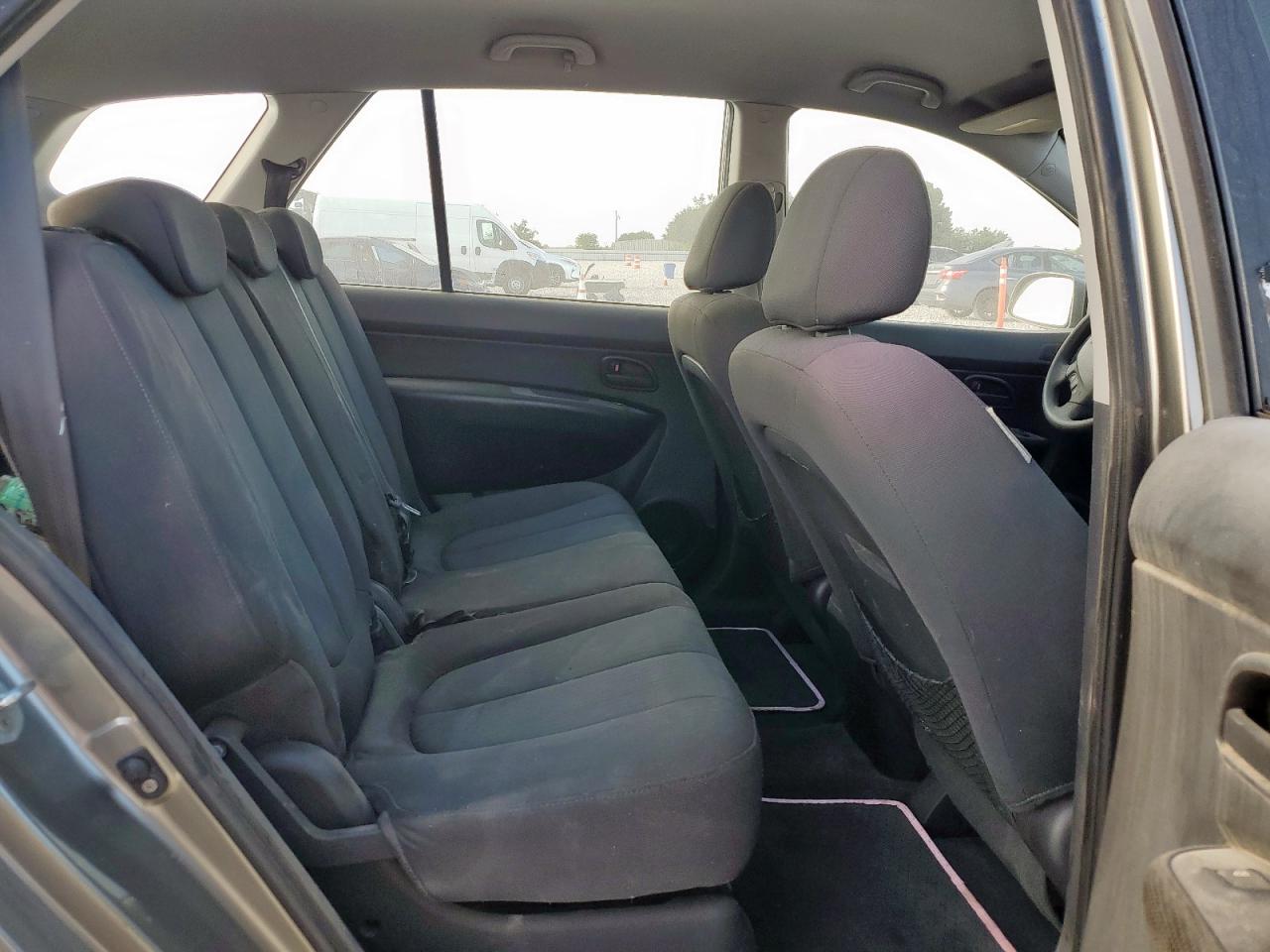 KNAFG528497251479 2009 Kia Rondo Base