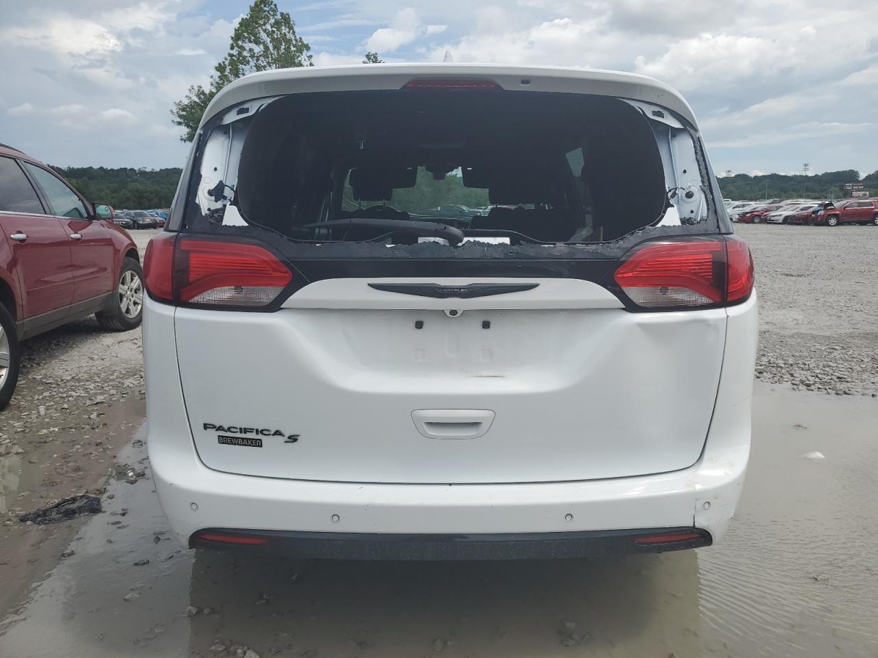 2020 Chrysler Pacifica Touring VIN: 2C4RC1FG8LR262898 Lot: 64412715