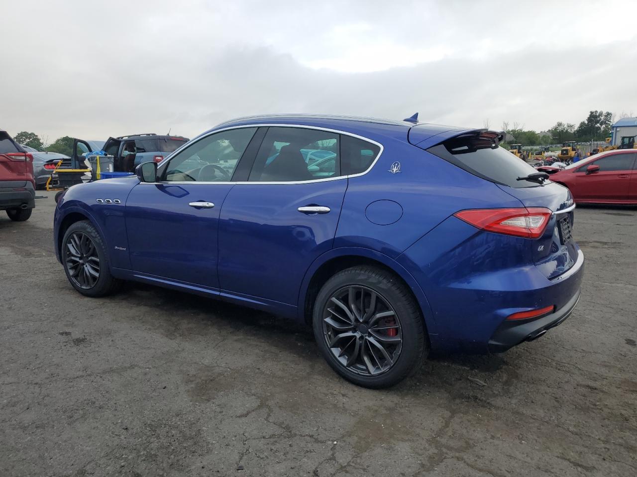 2019 Maserati Levante Sport blue null gas ZN661XUS2KX316651 photo #3
