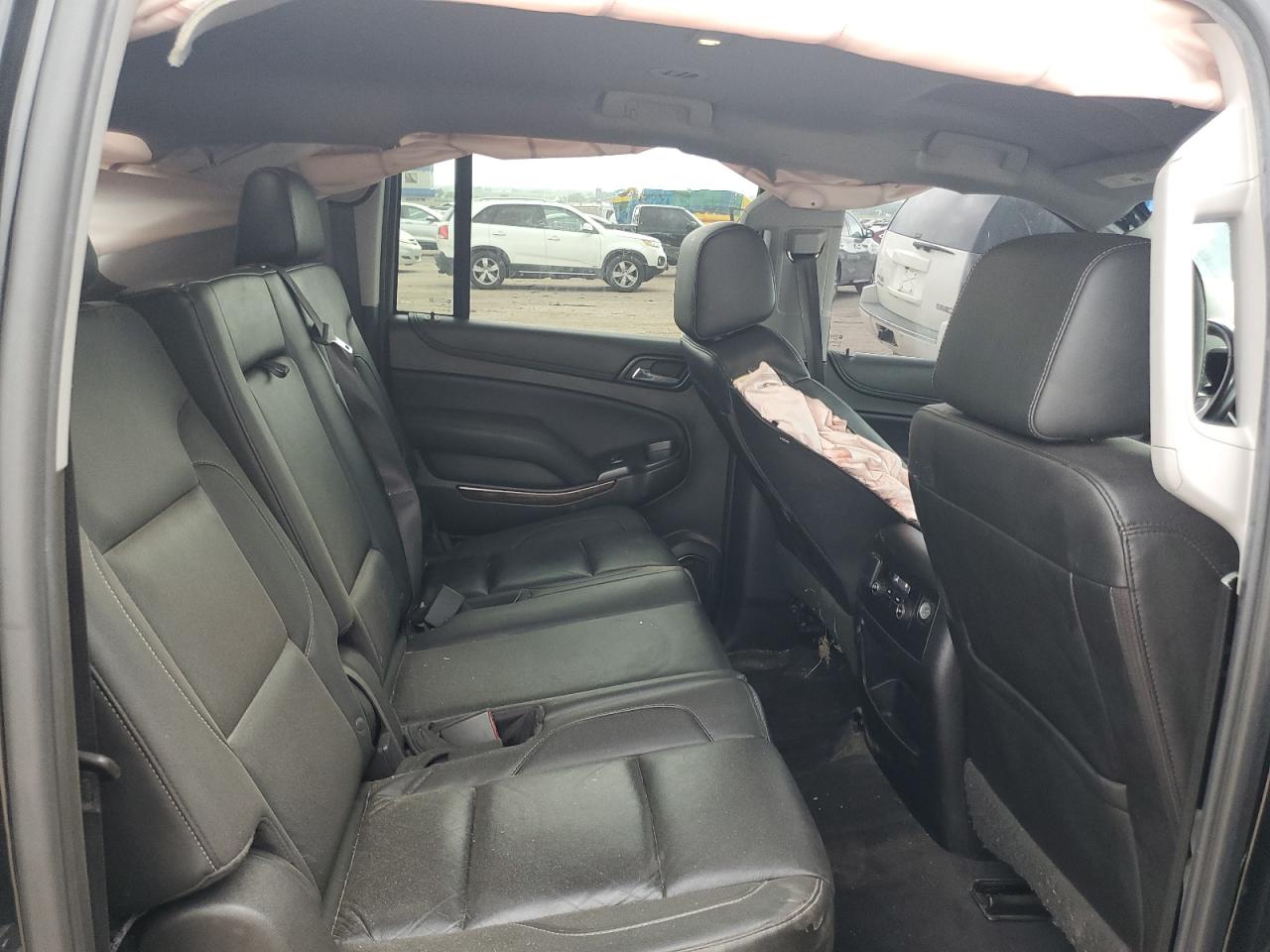 2019 Chevrolet Suburban K1500 Lt VIN: 1GNSKHKC3KR167452 Lot: 65794605