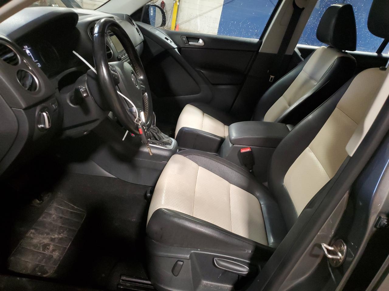 2016 Volkswagen Tiguan S VIN: WVGAV7AX3GW031336 Lot: 64297825